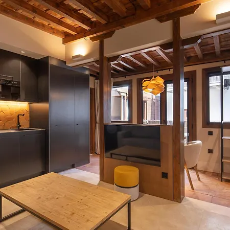 Ξενοδοχείο με διαμερίσματα Calm Babole