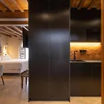 Calm Babole Aparthotel