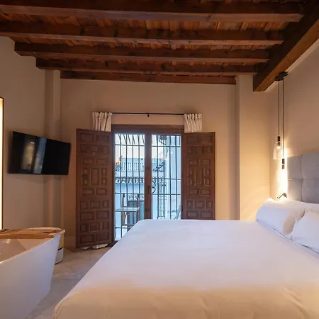 Calm Babole Aparthotel *
